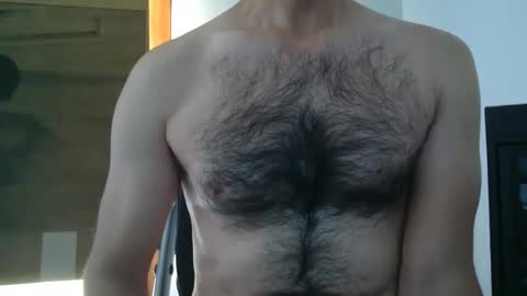 Snapshot of strongandmanly chatting on 01.13.25 Strongandmanly online show from 01.13.25