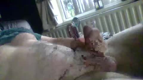 stud_1975 online show from 12.29.24