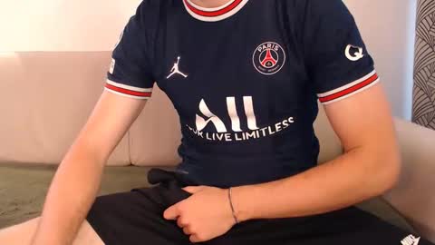 Stud From Paris online show from 06.02.26