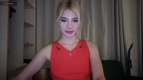 Snapshot of stuirt chatting on 04.09.26 Sofa online show from 04.09.26