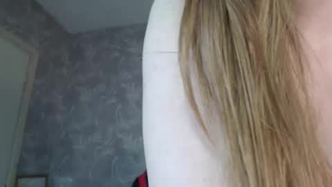 Snapshot of stunningboobs chatting on 10.04.25 Natasha online show from 10.04.25