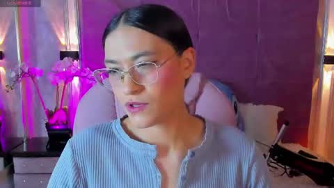 Snapshot of stusha chatting on 07.13.26 Stusha online show from 07.13.26