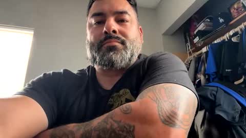 Snapshot of suavecito67 chatting on 04.25.26 suavecito67 online show from 04.25.26