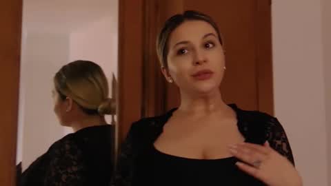 Carla online show from 10.07.25