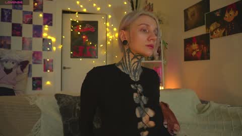 Snapshot of succubus_66 chatting on 01.22.25 succubus_66 online show from 01.22.25