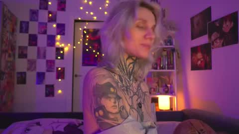 Snapshot of succubus_66 chatting on 02.28.25 succubus_66 online show from 02.28.25