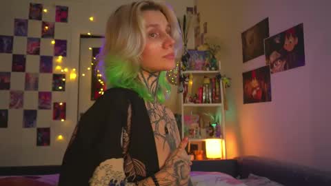 Snapshot of succubus_66 chatting on 03.07.25 succubus_66 online show from 03.07.25