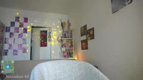 Snapshot of succubus_66 chatting on 09.18.25 succubus_66 online show from 09.18.25