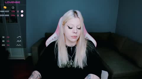 succubus_leslie online show from 12.24.24