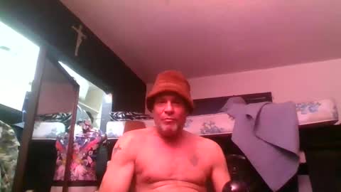 Snapshot of suckitu812 chatting on 12.26.24 SUCKITU812 online show from 12.26.24