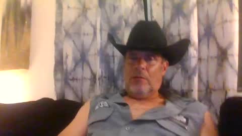 Snapshot of suckitu812 chatting on 09.16.25 SUCKITU812 online show from 09.16.25