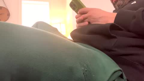 Snapshot of suckm3dry07 chatting on 02.27.25 suckm3dry07 online show from 02.27.25