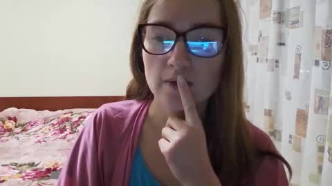 suckmydickifurstreight online show from 12.16.25