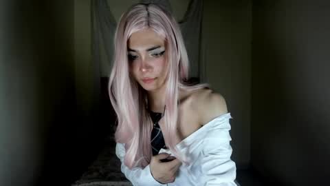 Snapshot of sue_krous chatting on 05.09.26 sue online show from 05.09.26