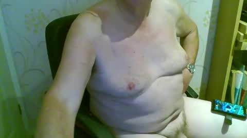 suffolkboy4 online show from 12.04.25