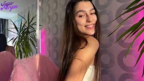 Snapshot of sugar_morgan chatting on 11.11.25 Morgan online show from 11.11.25