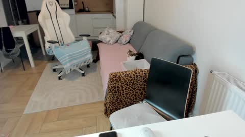 Snapshot of sugar_rainbow chatting on 02.22.26 Kinga online show from 02.22.26