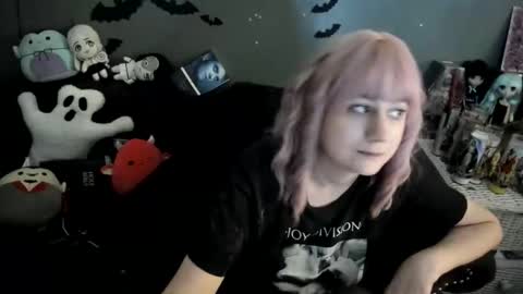 Sugary online show from 12.22.25