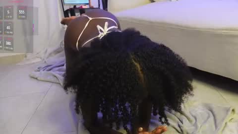 Snapshot of sum___ chatting on 11.12.25 SUM online show from 11.12.25