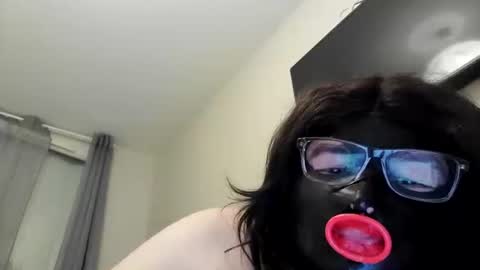 Snapshot of sumico2 chatting on 03.21.26 Sumiso online show from 03.21.26