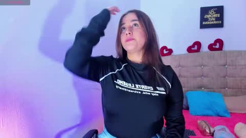 summer_girls01 online show from 11.21.25