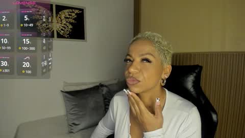 Snapshot of summer_night_ chatting on 02.17.26 Summer online show from 02.17.26