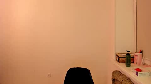 Summer Preston online show from 10.05.25