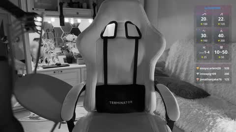 Miss Nelly online show from 01.03.25