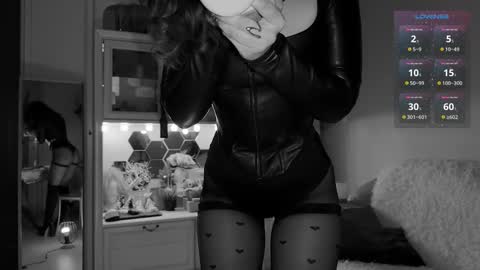 Miss Nelly online show from 02.16.25