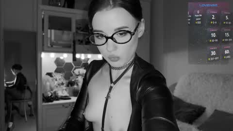 Miss Nelly online show from 02.24.25