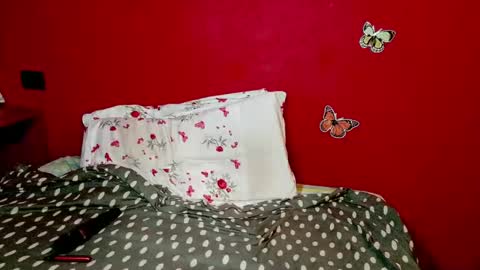 Snapshot of sunbel chatting on 03.08.25 sunbel online show from 03.08.25