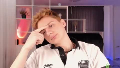 Snapshot of sunburn_boy chatting on 07.05.26 Emilio online show from 07.05.26