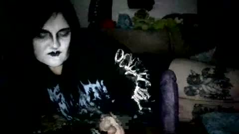 Snapshot of sundaygoth chatting on 06.19.26 sundaygoth online show from 06.19.26