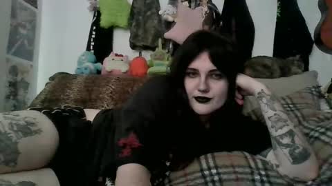 Snapshot of sundaygoth chatting on 07.10.26 sundaygoth online show from 07.10.26