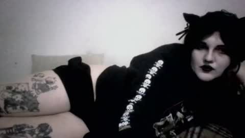 Snapshot of sundaygoth chatting on 07.20.26 sundaygoth online show from 07.20.26