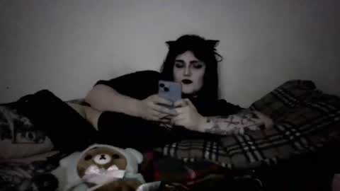 Snapshot of sundaygoth chatting on 07.24.26 sundaygoth online show from 07.24.26