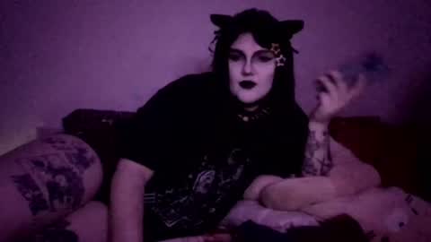 Snapshot of sundaygoth chatting on 07.29.26 sundaygoth online show from 07.29.26