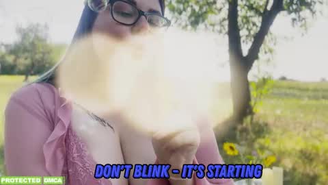 Snapshot of sunflower0907 chatting on 10.13.25 Tina. Im topless model online show from 10.13.25