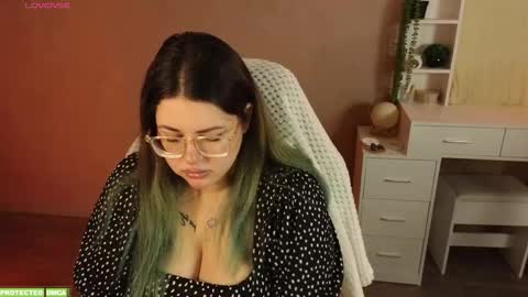 Snapshot of sunflower0907 chatting on 11.06.25 Tina. Im topless model online show from 11.06.25