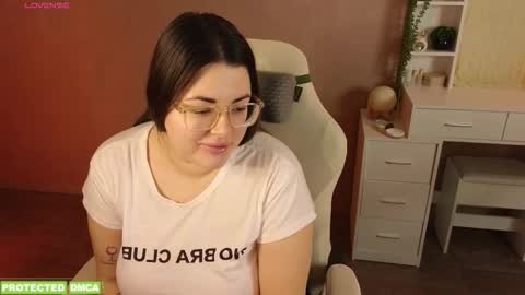 Tina. Im topless model  online show from 01.12.26