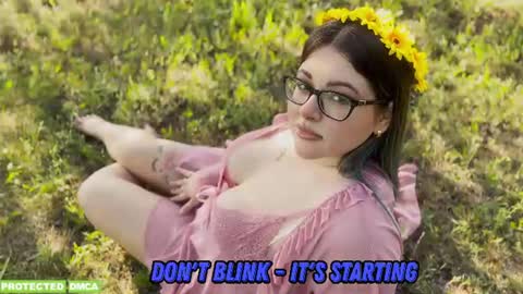 Snapshot of sunflower0907 chatting on 07.30.26 Tina. Im topless model online show from 07.30.26