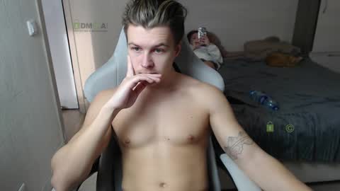 Snapshot of sunny1girl chatting on 02.25.25 Alice and Sergey online show from 02.25.25