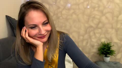 Naomi online show from 12.08.24