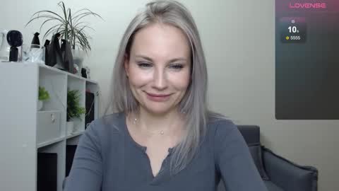 Naomi online show from 01.03.25