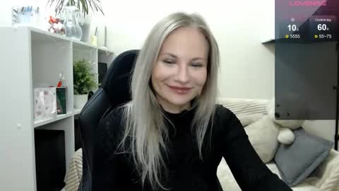 Naomi online show from 11.11.25