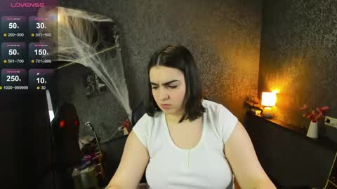 Snapshot of sunny_fanny chatting on 04.14.26 Sunny online show from 04.14.26