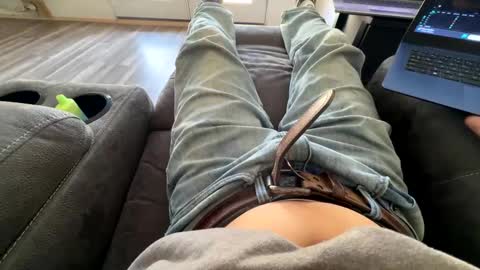 sunny valentine online show from 01.29.25