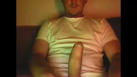 Snapshot of sunnygun0 chatting on 12.25.24 sunnygun0 online show from 12.25.24