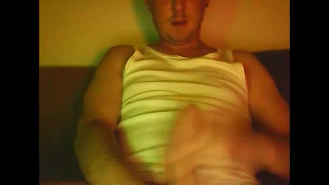 Snapshot of sunnygun0 chatting on 02.08.25 sunnygun0 online show from 02.08.25