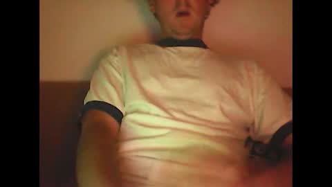 Snapshot of sunnygun0 chatting on 10.02.25 sunnygun0 online show from 10.02.25